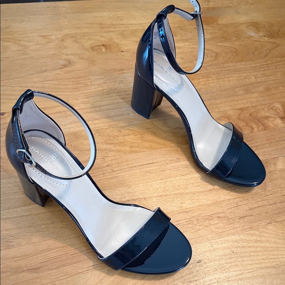 Bandolino black pumps 2 in heel